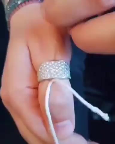 Tips & Tricks - How to take off a tight ring